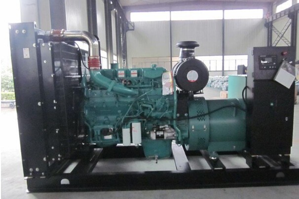 聊城二手常柴300kw大型柴油发电机组