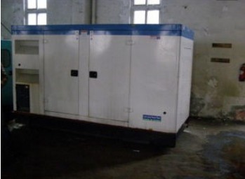 聊城二手康明斯150kw大型柴油发电机组