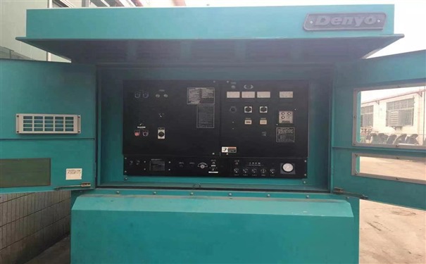 聊城二手康明斯200kw大型柴油发电机组